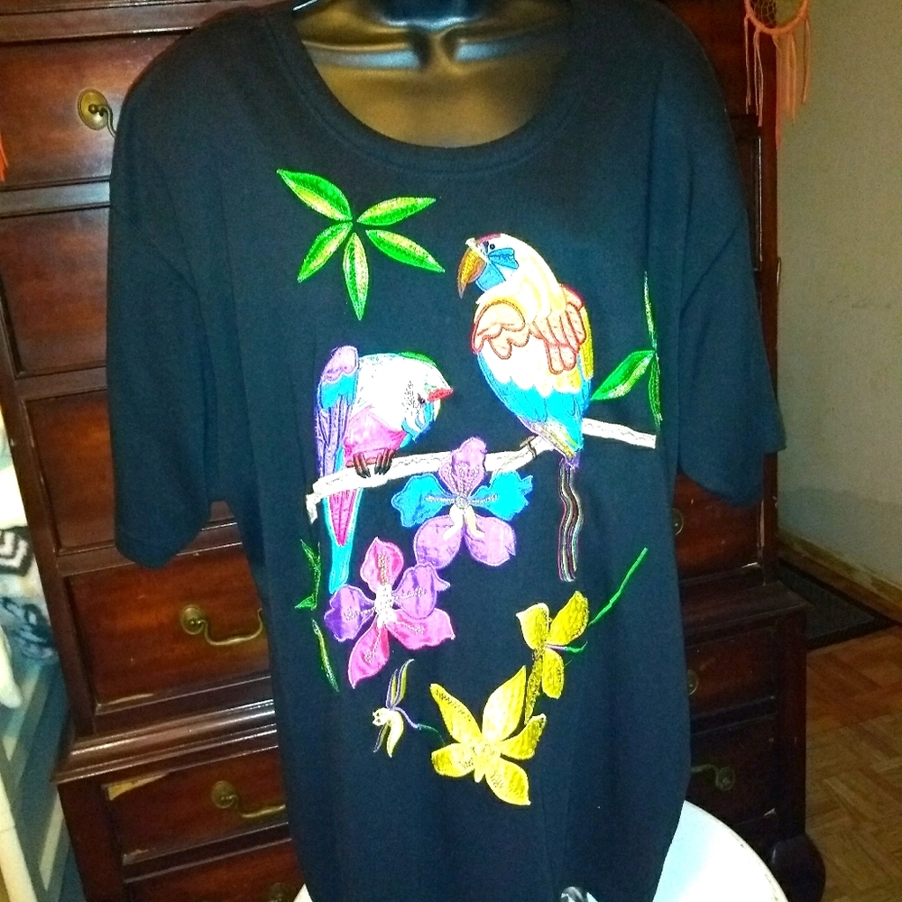 Victoria Woman Back Top